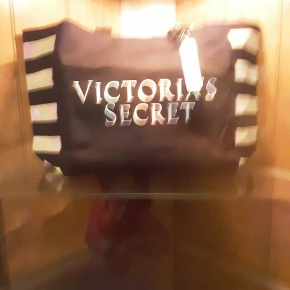 Victoria Secrets bag - Picture 3 of 3
